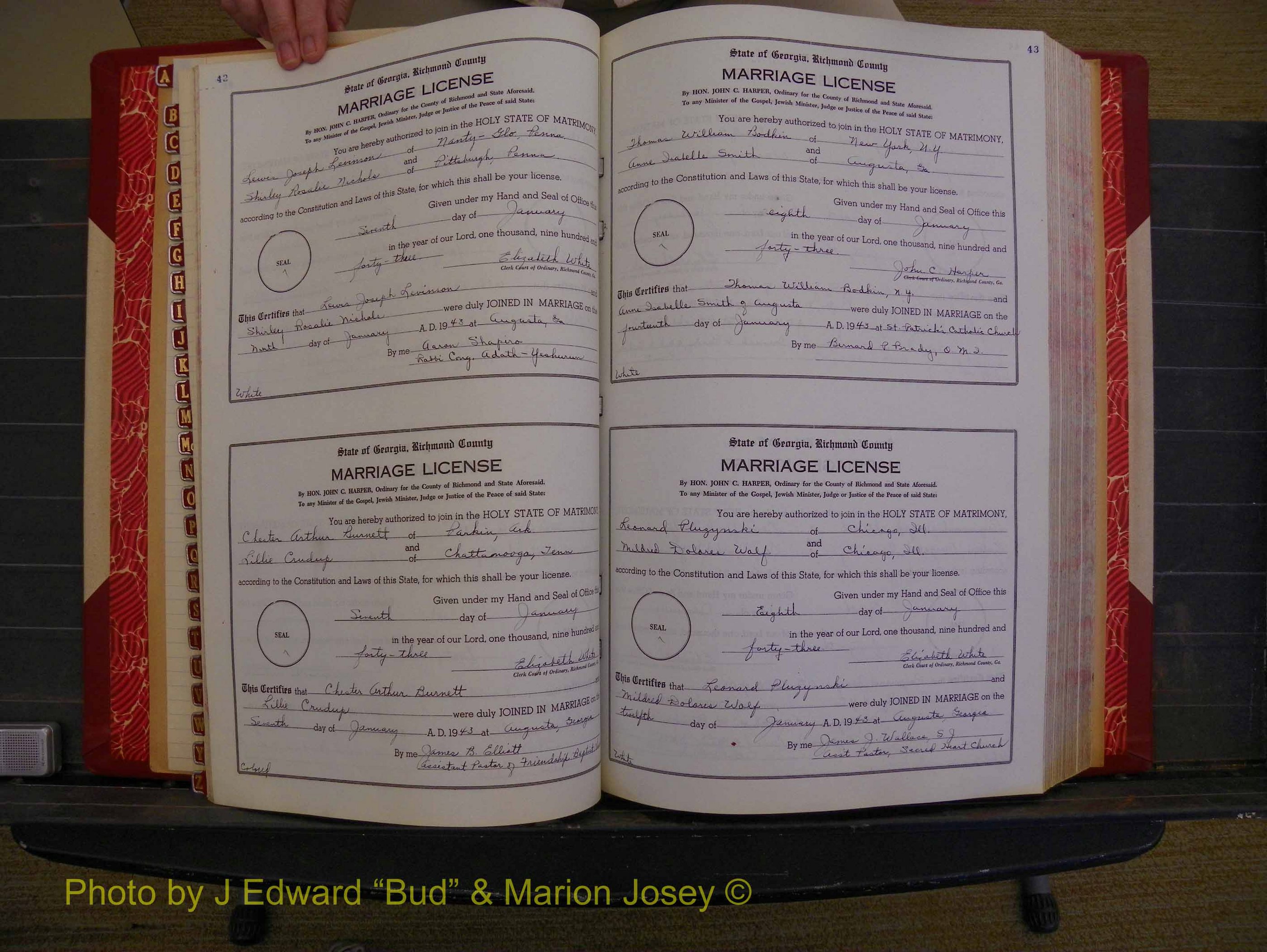 Richmond Marriages, Book V V, 1942-1944 P 042-043.JPG