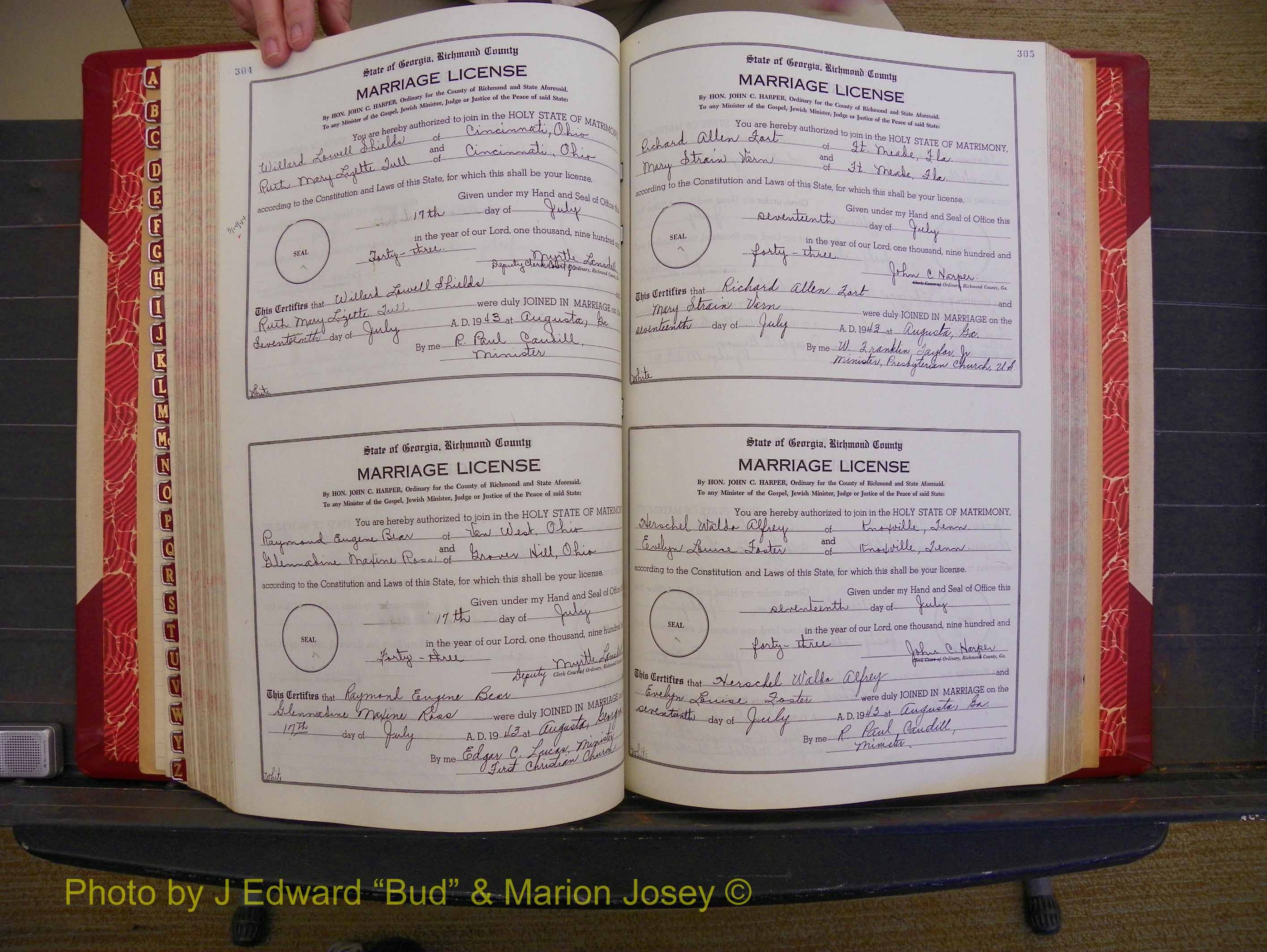 Richmond Marriages, Book V V, 1942-1944 P 304-305.JPG