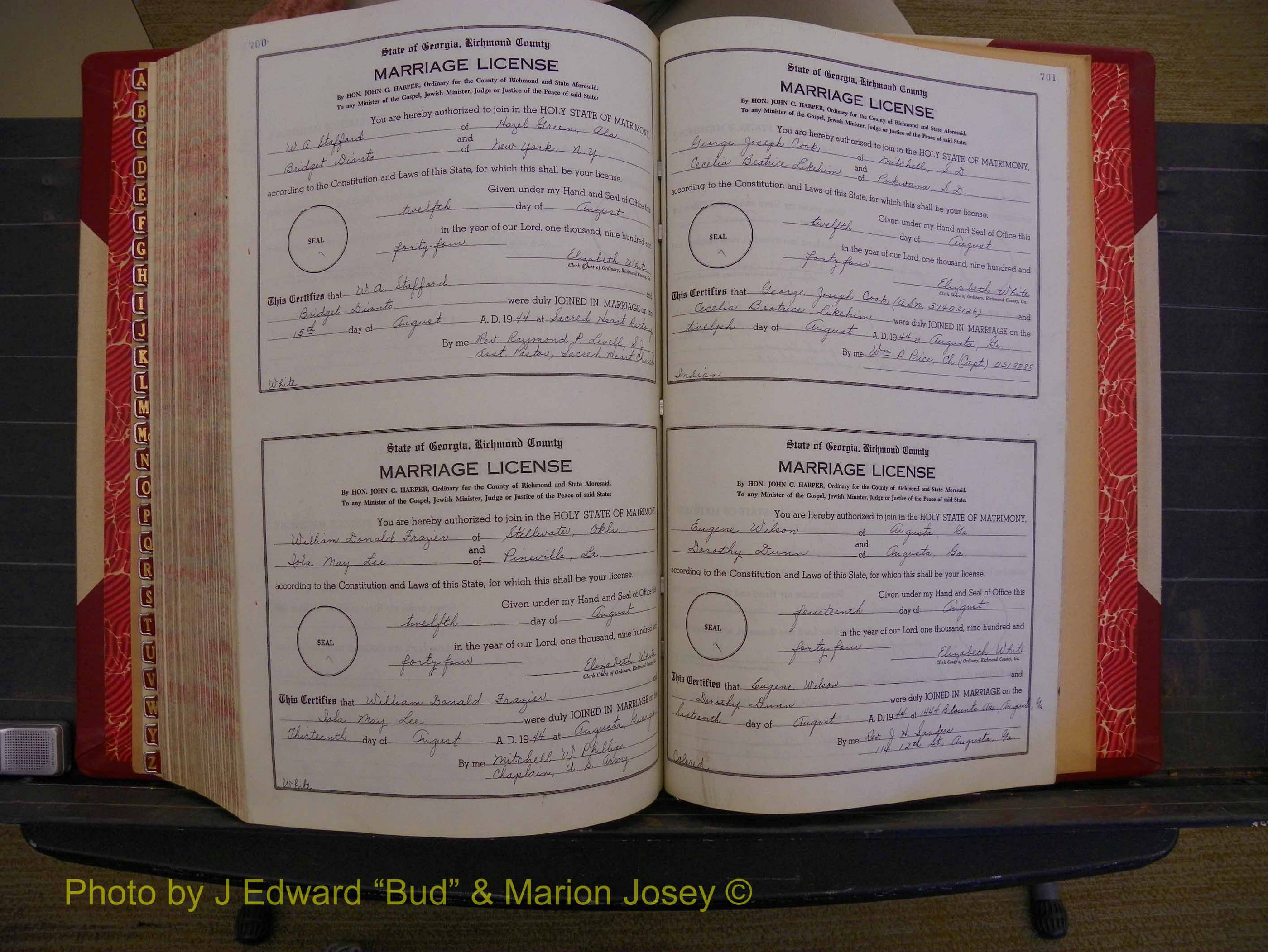 Richmond Marriages, Book V V, 1942-1944 P 700-701.JPG