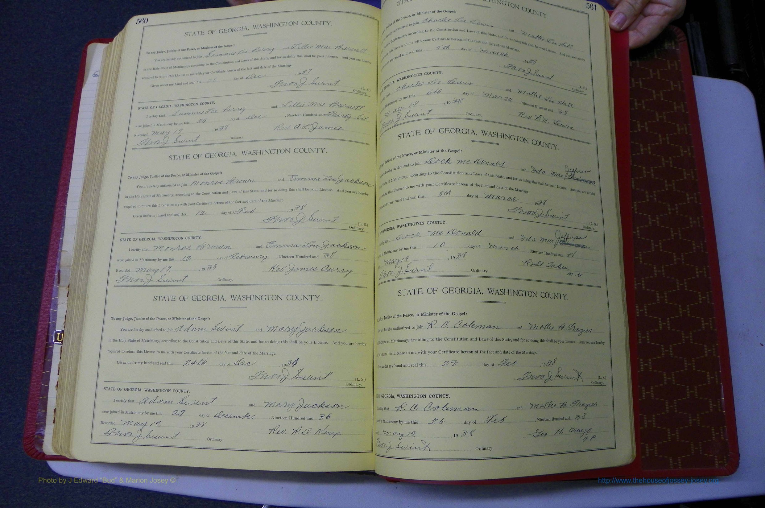 Was GA, Mar. Book O, 1927 - 1938, Col, P 560-561.JPG