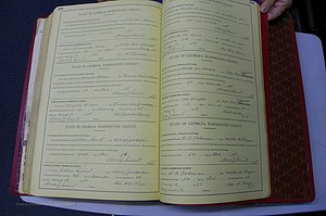 Was GA, Mar. Book O, 1927 - 1938, Col, P 560-561.JPG