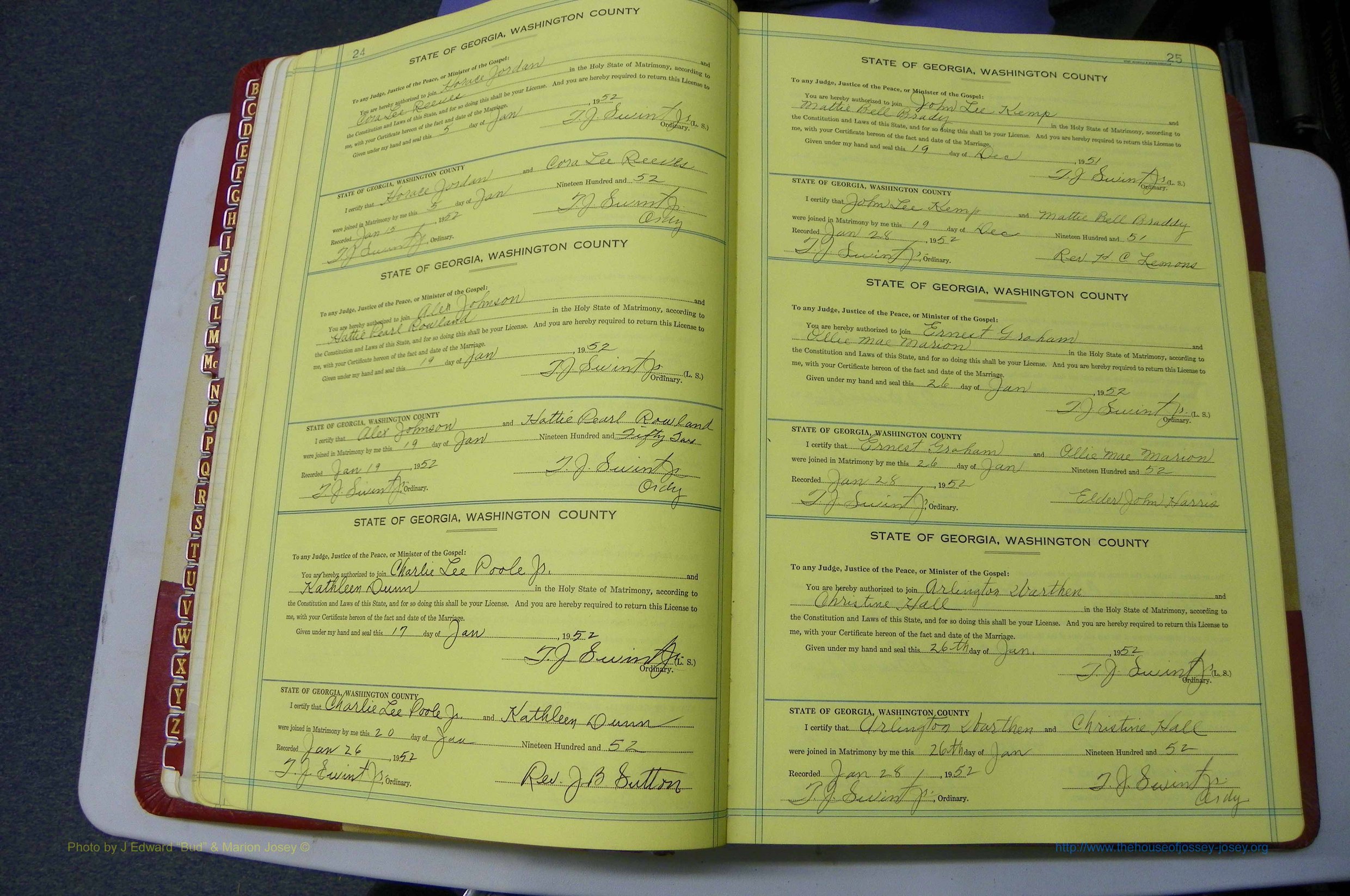 Was GA, Mar. Book R, 1951 - 1952, Col, P 024-025.JPG